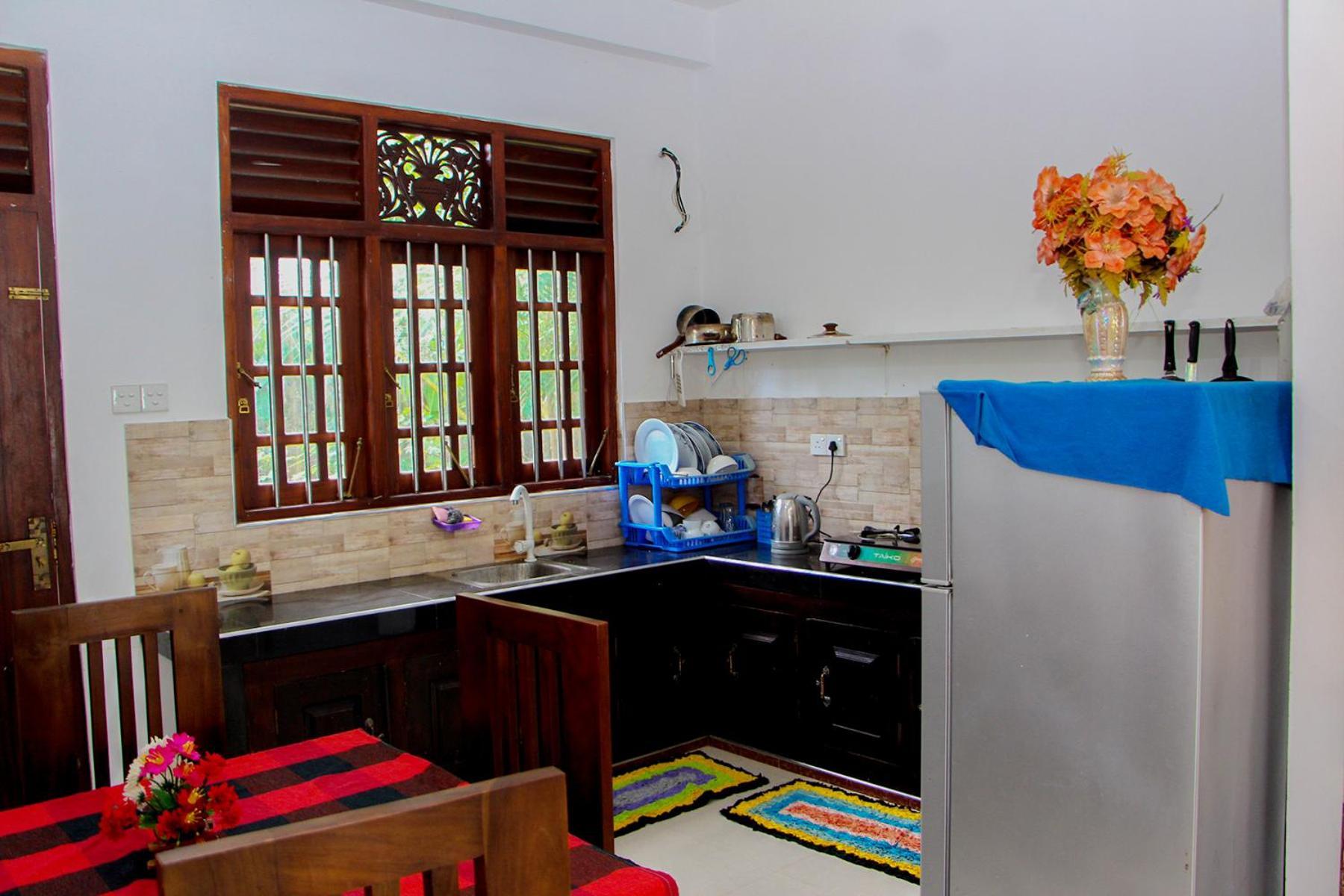 Sasmika Villa Surf And Yoga Hostel Weligama Exterior foto