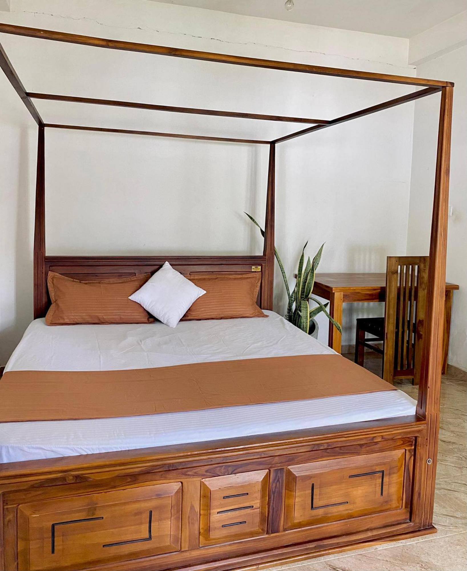 Sasmika Villa Surf And Yoga Hostel Weligama Exterior foto